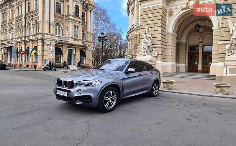 Позашляховик / Кросовер BMW X6 2017 в 