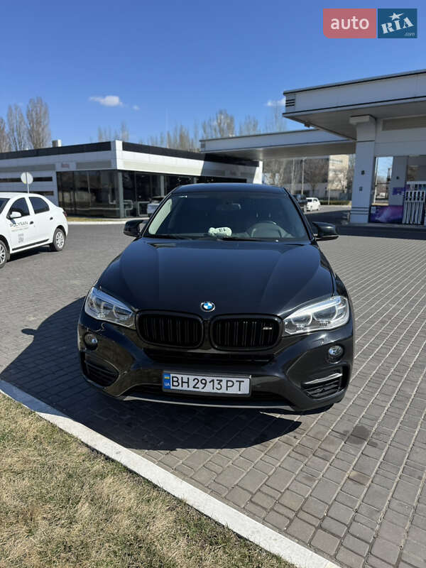 Внедорожник / Кроссовер BMW X6 2015 в 