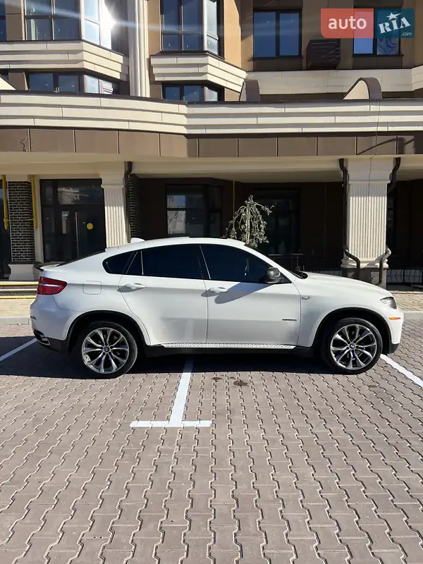 BMW X6 2011