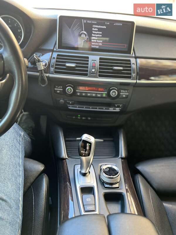 Позашляховик / Кросовер BMW X6 2011 в Києві