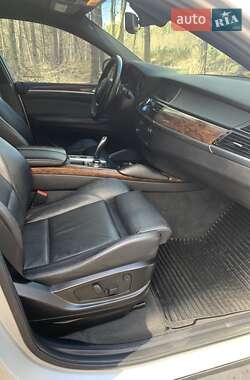 Позашляховик / Кросовер BMW X6 2011 в 
