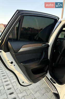 Позашляховик / Кросовер BMW X6 2010 в 