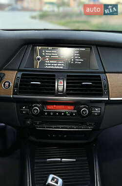 Позашляховик / Кросовер BMW X6 2010 в 