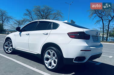 Позашляховик / Кросовер BMW X6 2011 в 