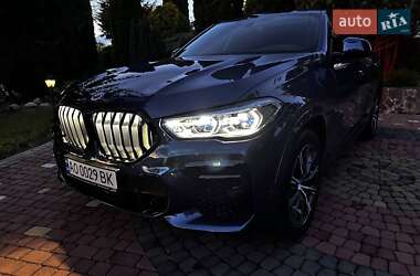 Позашляховик / Кросовер BMW X6 2022 в 