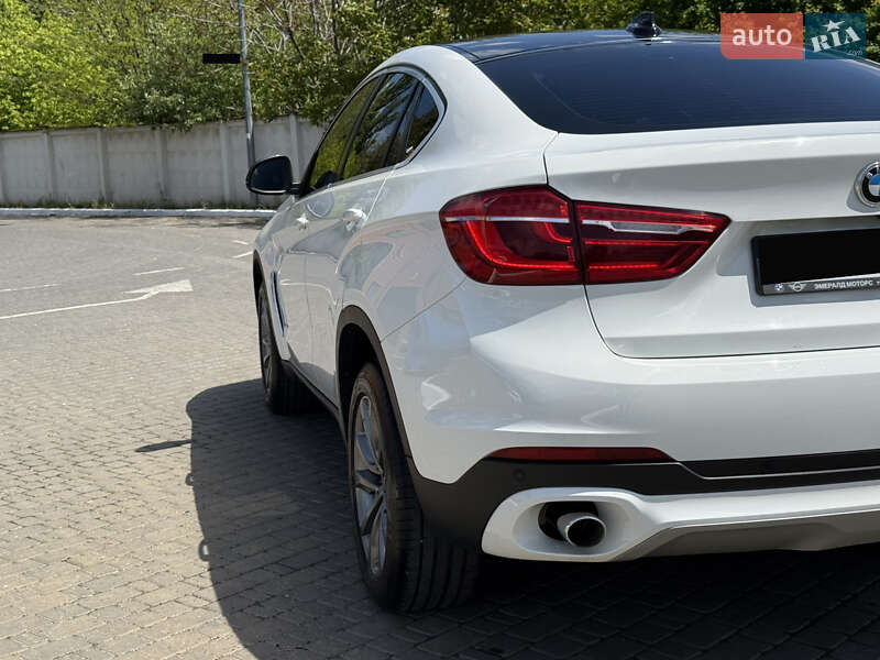 Позашляховик / Кросовер BMW X6 2015 в Одесі