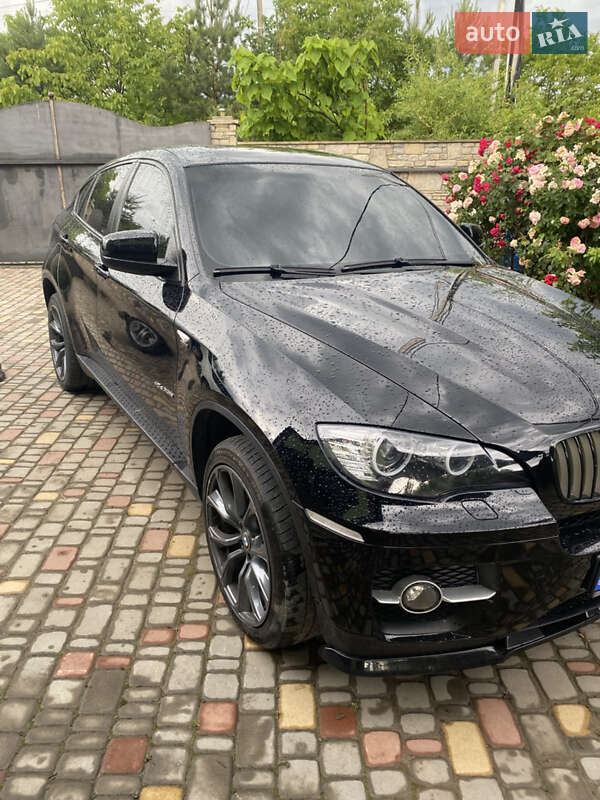 BMW X6 2011