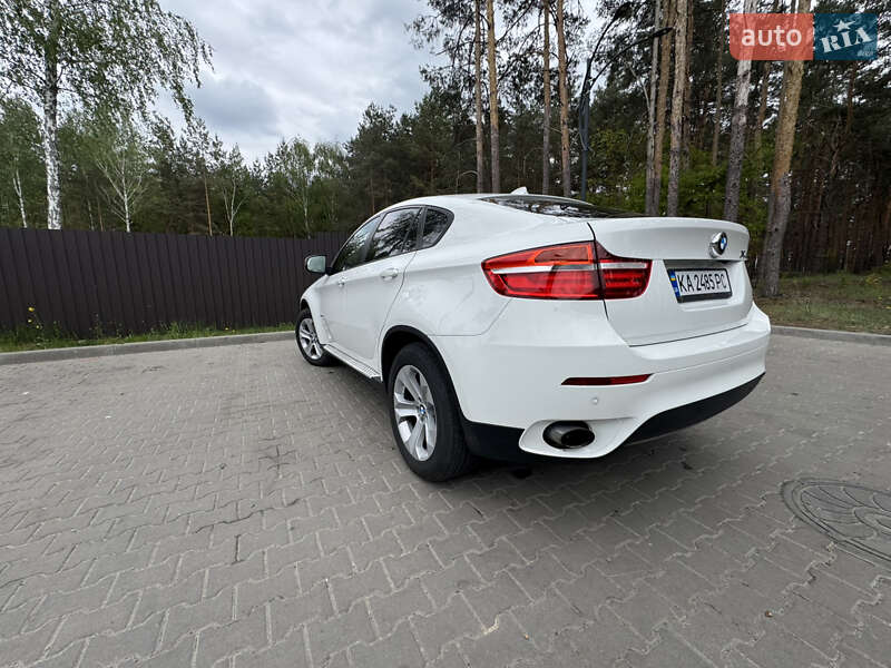 Внедорожник / Кроссовер BMW X6 2012 в Буче
