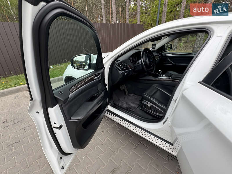 Внедорожник / Кроссовер BMW X6 2012 в Буче