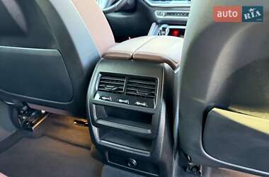 Позашляховик / Кросовер BMW X6 2022 в 