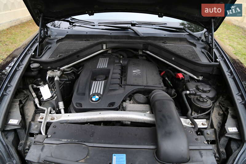 Внедорожник / Кроссовер BMW X6 2010 в Киеве
