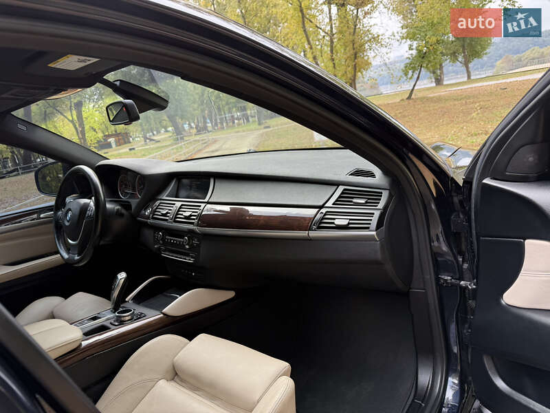 Позашляховик / Кросовер BMW X6 2011 в Києві