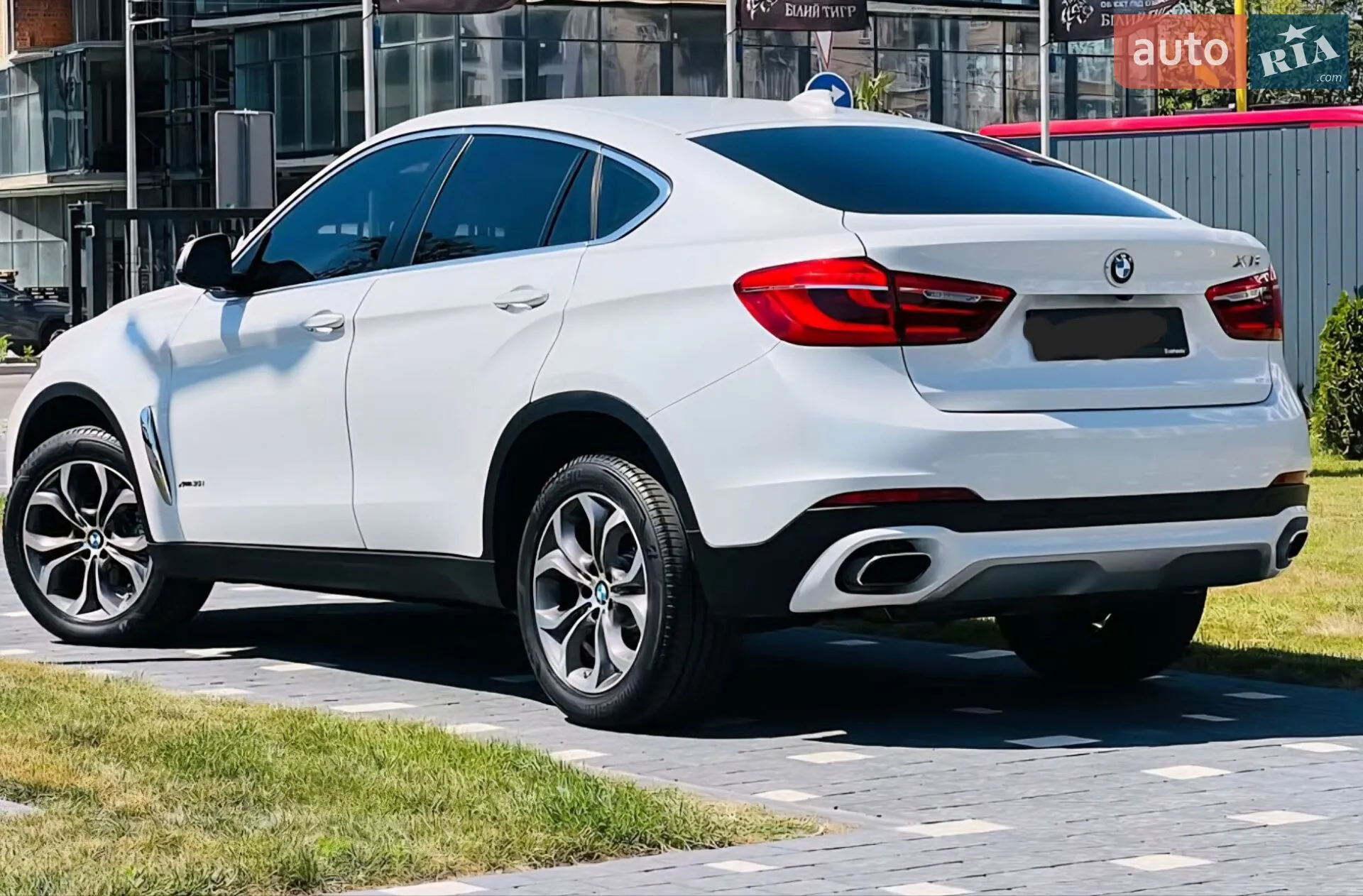 2016 BMW X6 - мініатюра 2