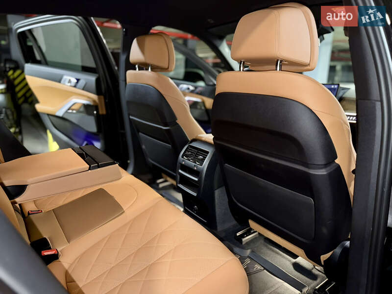 Внедорожник / Кроссовер BMW X6 2023 в Киеве