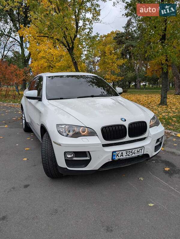 Позашляховик / Кросовер BMW X6 2012 в Києві