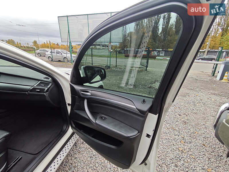 Внедорожник / Кроссовер BMW X6 2010 в Киеве