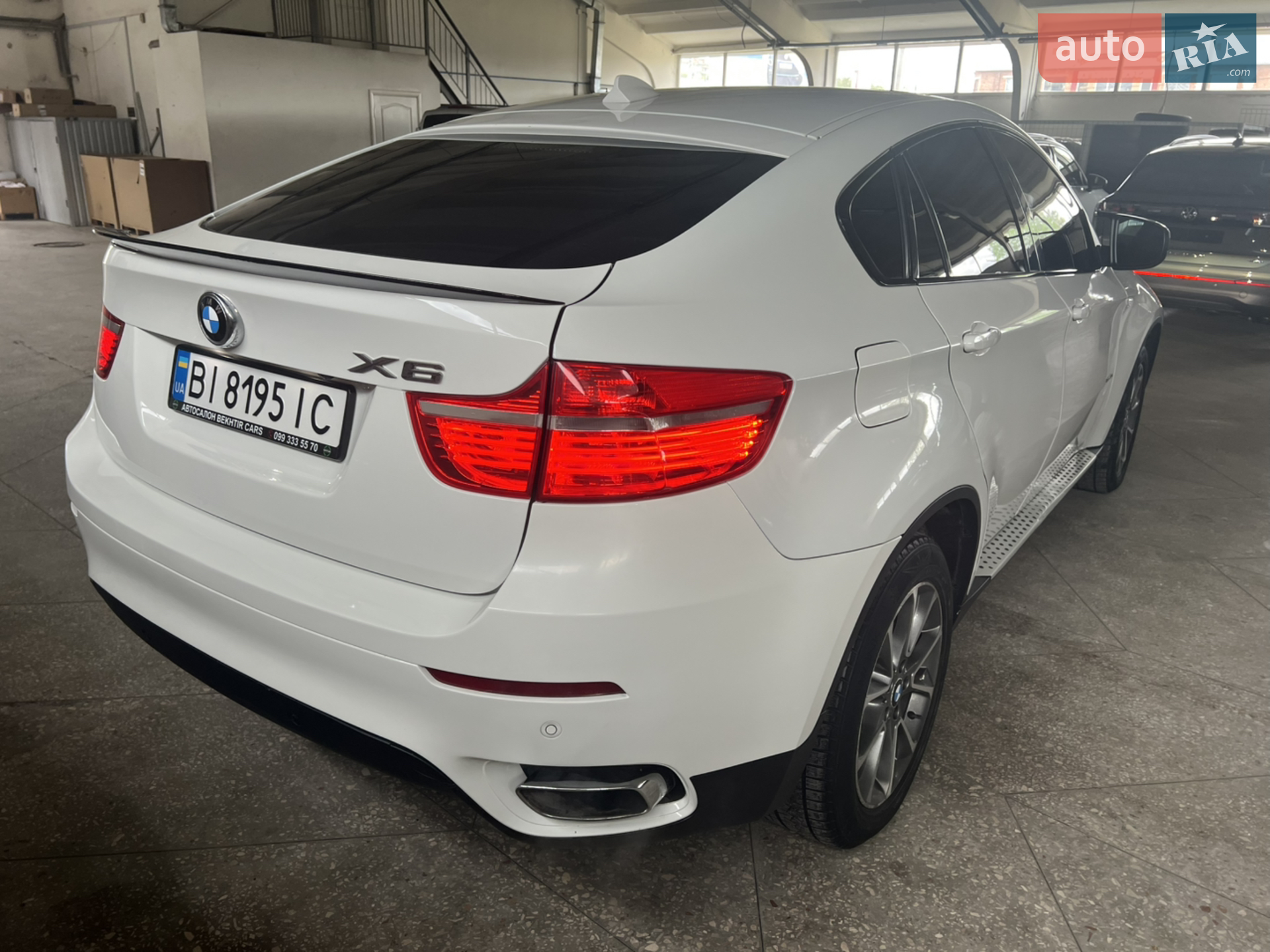 2010 BMW X6 - мініатюра 3