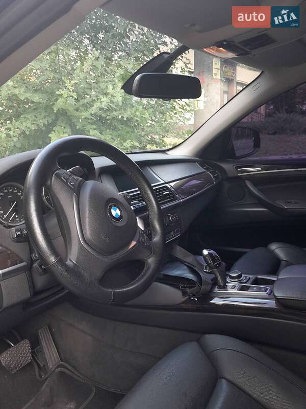 Внедорожник / Кроссовер BMW X6 2011 в Запорожье