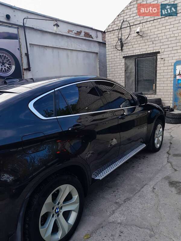 Внедорожник / Кроссовер BMW X6 2011 в Запорожье