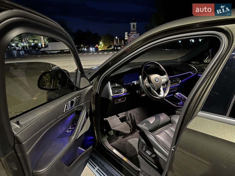 Внедорожник / Кроссовер BMW X6 2021 в Ужгороде