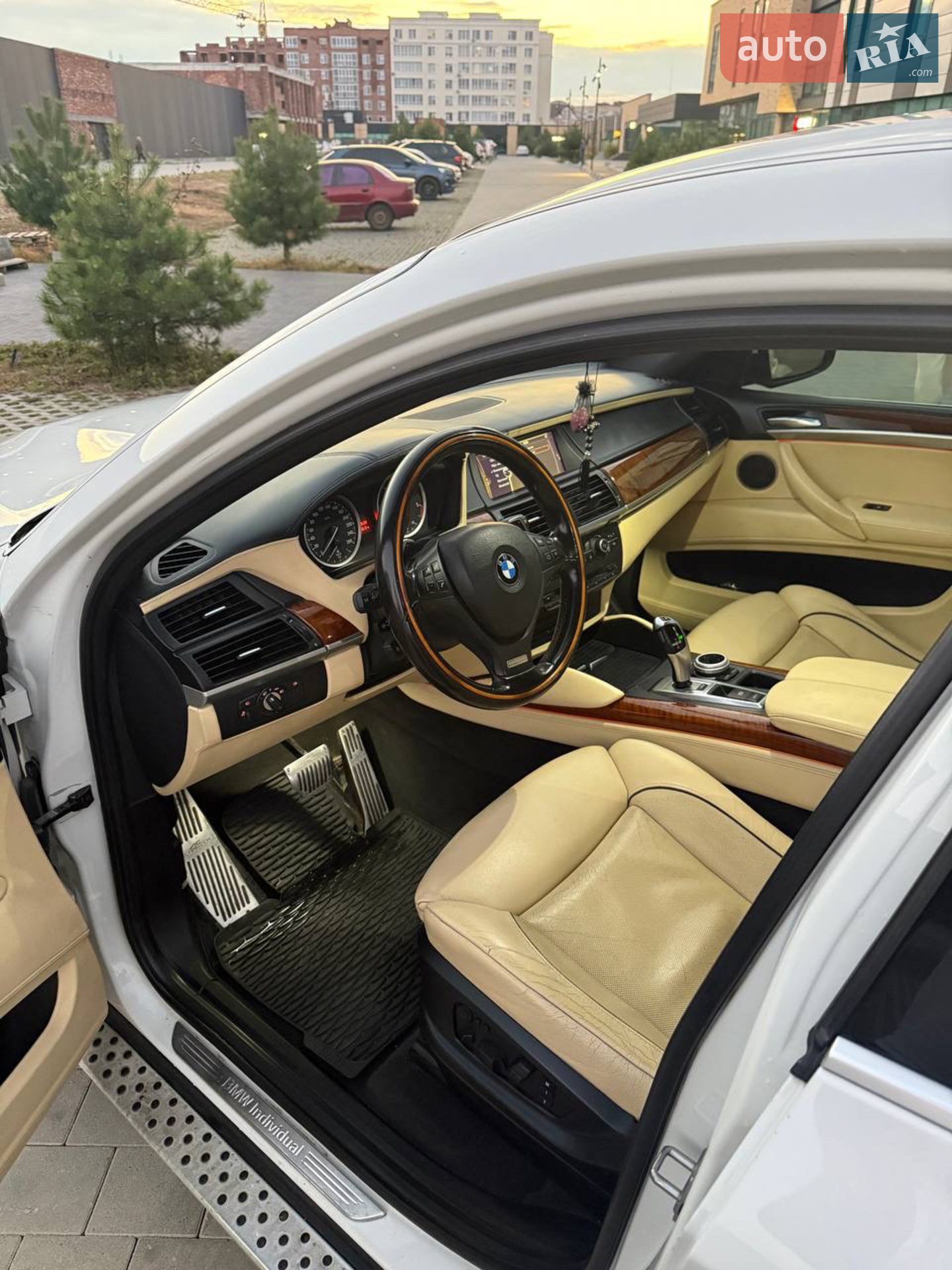 2012 BMW X6 - мініатюра 3