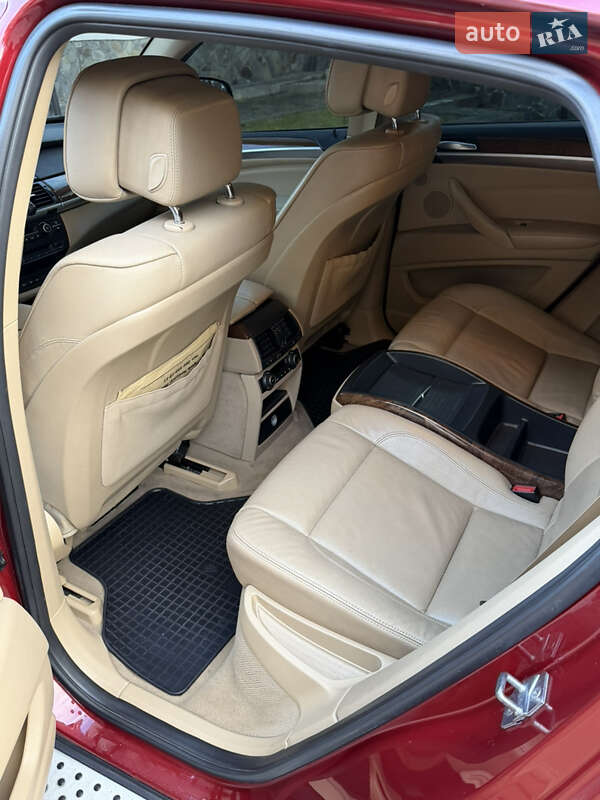 Внедорожник / Кроссовер BMW X6 2010 в Черновцах