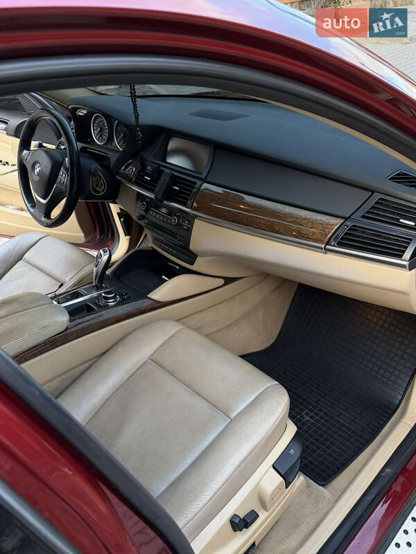 Внедорожник / Кроссовер BMW X6 2010 в Черновцах