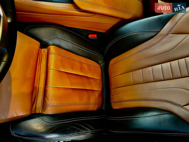 Внедорожник / Кроссовер BMW X6 2016 в Киеве