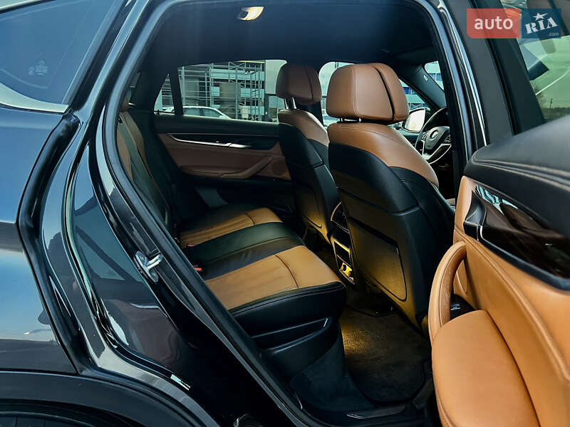 Внедорожник / Кроссовер BMW X6 2016 в Киеве