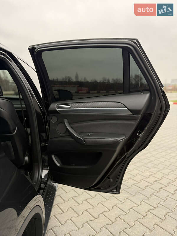 Внедорожник / Кроссовер BMW X6 2011 в Черновцах