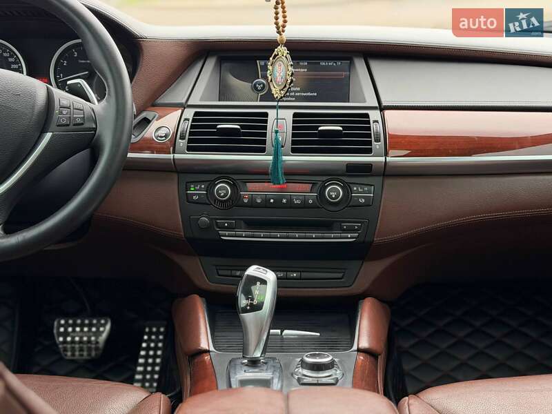 Внедорожник / Кроссовер BMW X6 2011 в Кривом Роге