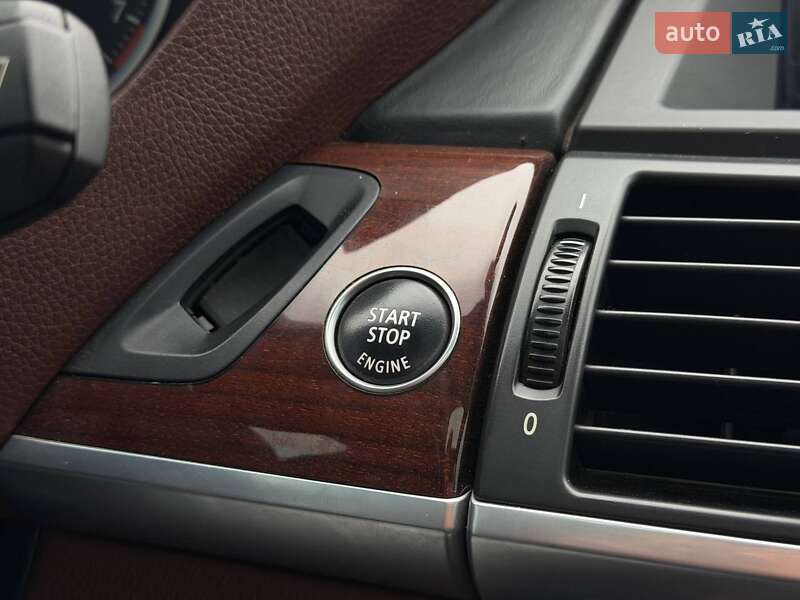 Внедорожник / Кроссовер BMW X6 2011 в Кривом Роге