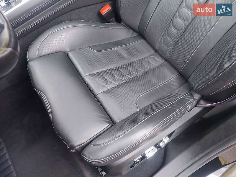 Внедорожник / Кроссовер BMW X6 2021 в Киеве