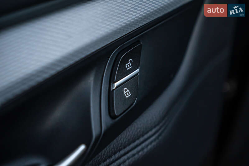 Внедорожник / Кроссовер BMW X6 2016 в Луцке