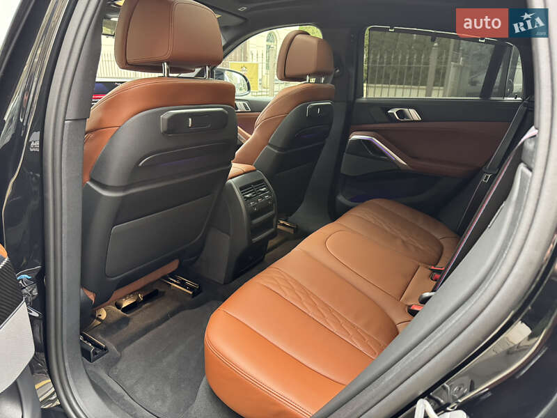 Внедорожник / Кроссовер BMW X6 2024 в Киеве