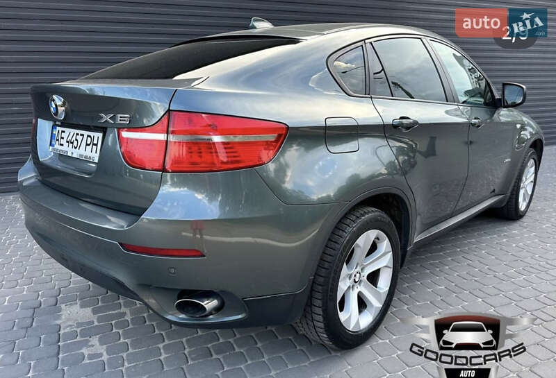 Внедорожник / Кроссовер BMW X6 2011 в Каменском