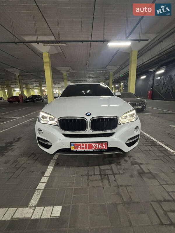 Позашляховик / Кросовер BMW X6 2015 в Києві