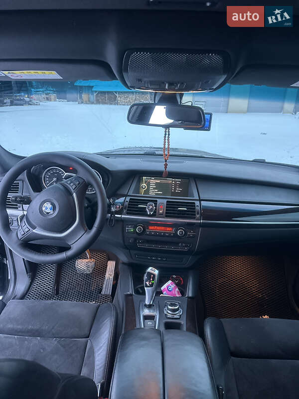 Внедорожник / Кроссовер BMW X6 2012 в Черновцах