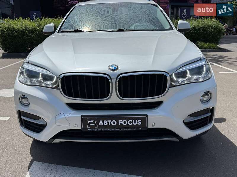 Внедорожник / Кроссовер BMW X6 2016 в Киеве