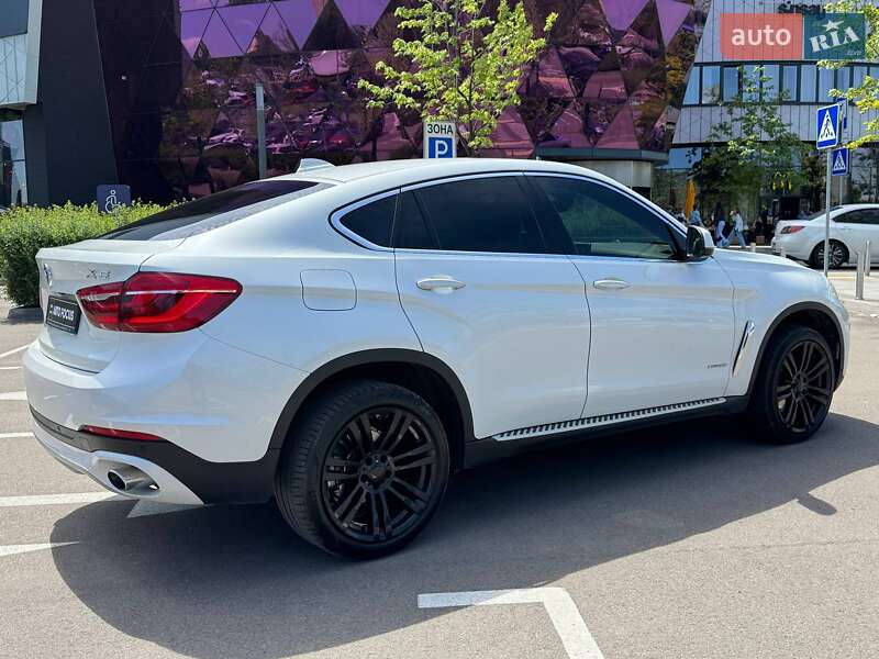 Внедорожник / Кроссовер BMW X6 2016 в Киеве