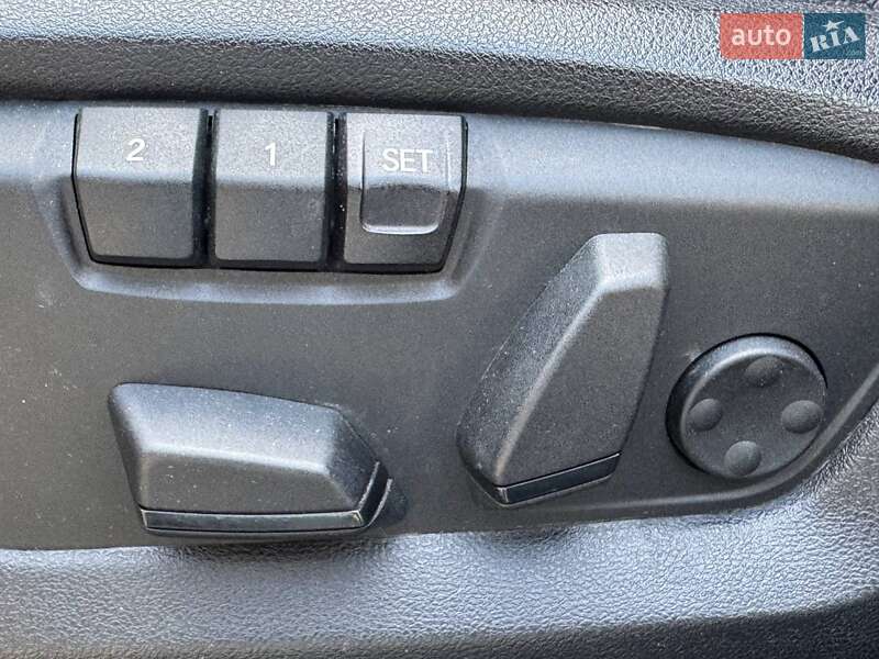 Внедорожник / Кроссовер BMW X6 2016 в Киеве