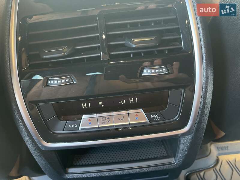 Внедорожник / Кроссовер BMW X6 2022 в Львове фото 25 Внедорожник / Кроссовер BMW X6 2022 в Львове