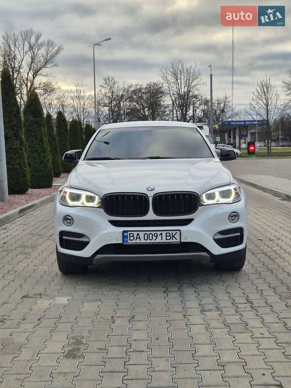 Внедорожник / Кроссовер BMW X6 2015 в Кременчуге