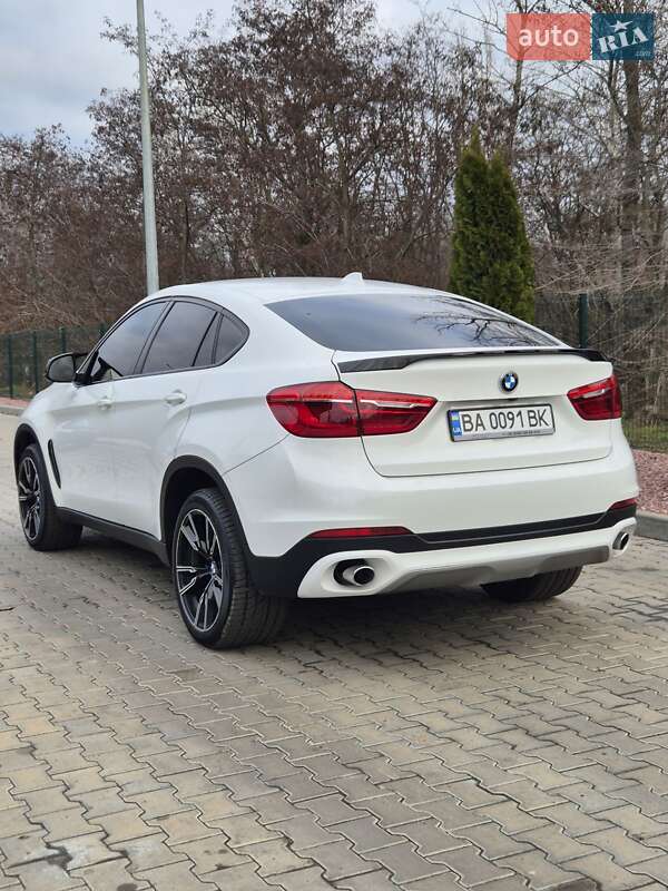 Внедорожник / Кроссовер BMW X6 2015 в Кременчуге