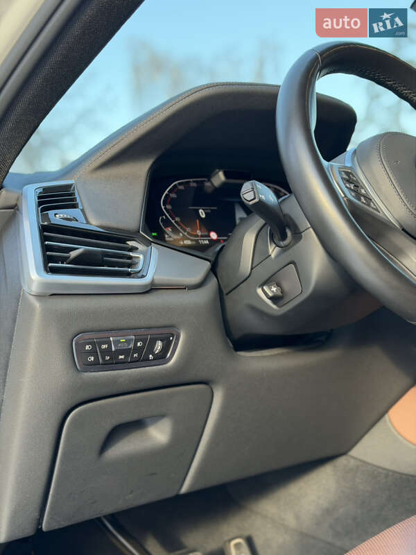 Внедорожник / Кроссовер BMW X6 2021 в Киеве