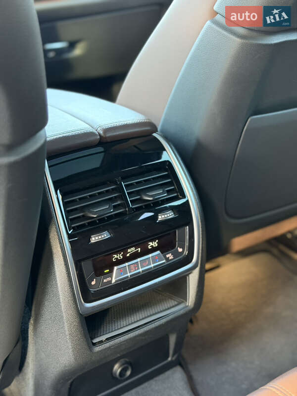 Внедорожник / Кроссовер BMW X6 2021 в Киеве