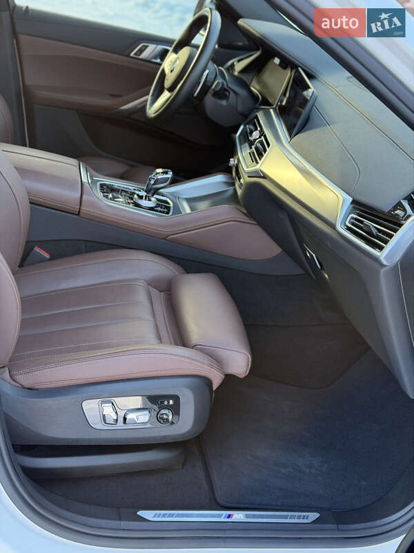 Внедорожник / Кроссовер BMW X6 2021 в Киеве