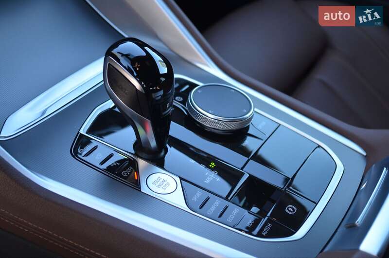 Внедорожник / Кроссовер BMW X6 2021 в Киеве