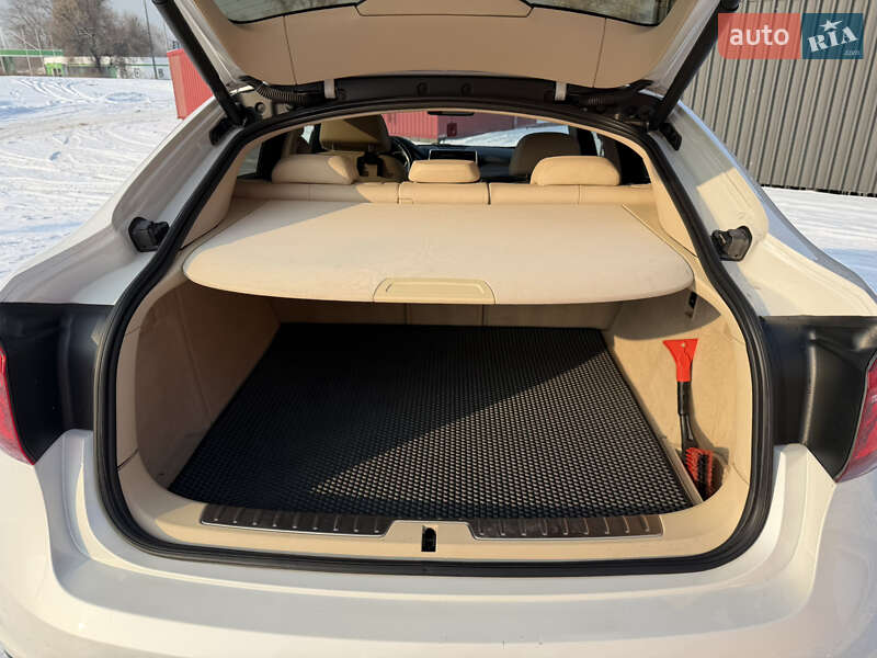 Внедорожник / Кроссовер BMW X6 2016 в Киеве