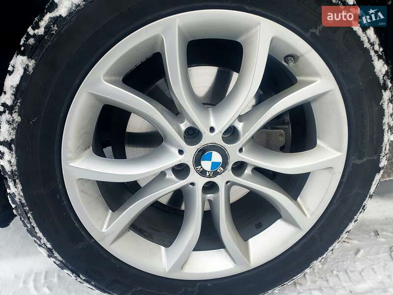 Внедорожник / Кроссовер BMW X6 2016 в Киеве